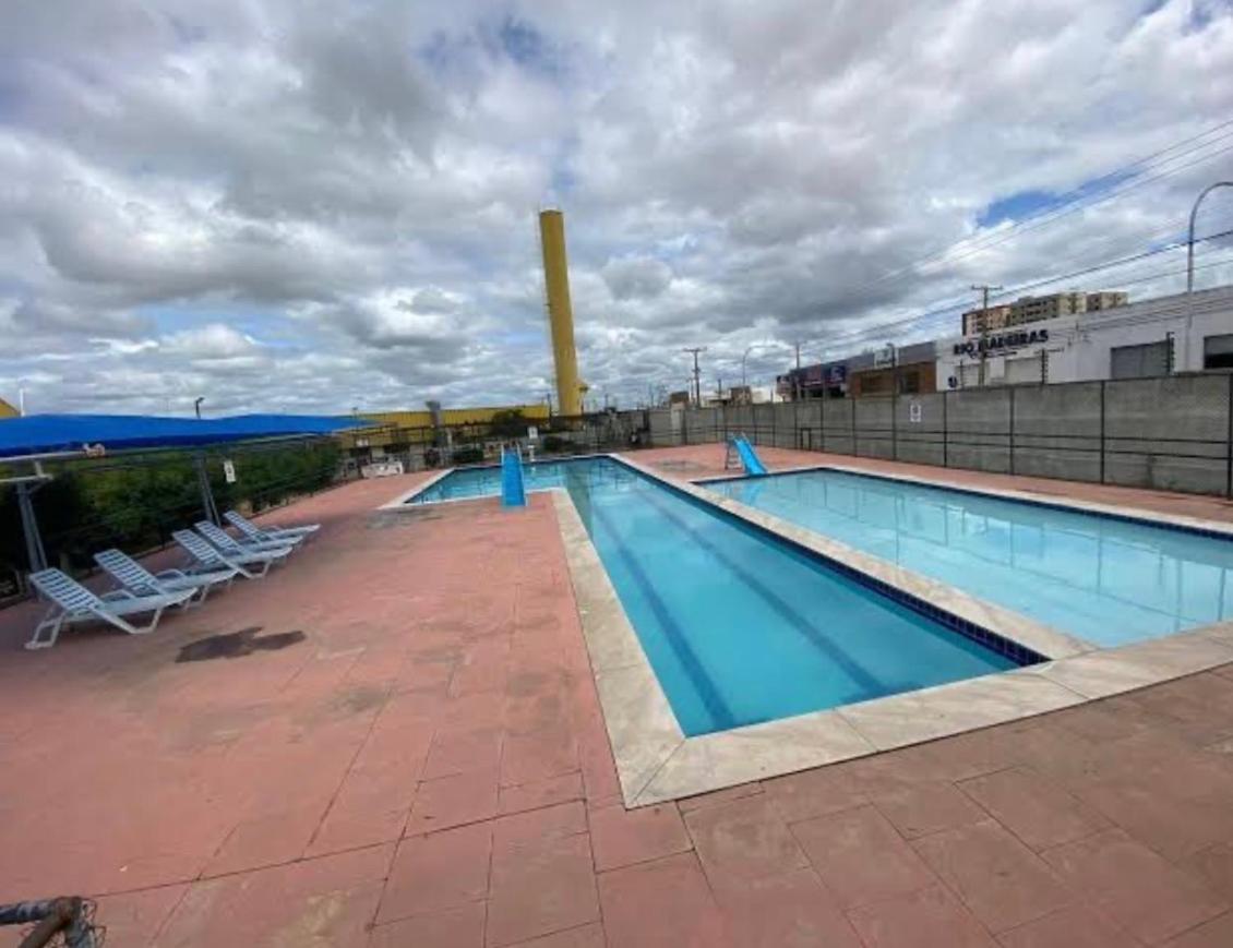 Apto Para Ate 4 Pessoas,Otima Localizacao, Area De Lazer Com Conveniencia E Piscina Para Crianca Petrolina Buitenkant foto